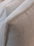 Pisa Polsterbett von Candy in Famous snow, Detail Biese am Kopfteil