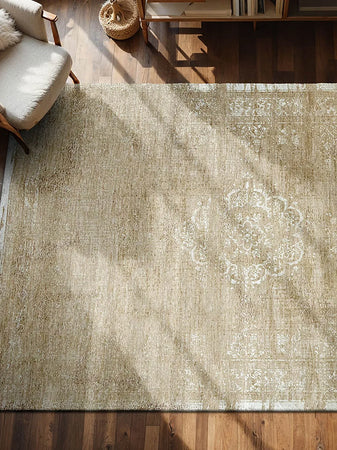 Fading World Medallion Milk Curry Teppich Teppich Louis de Poortere
