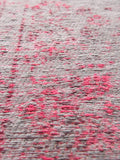 Fading World Medallion Pink Flash Teppich Teppich Louis de Poortere