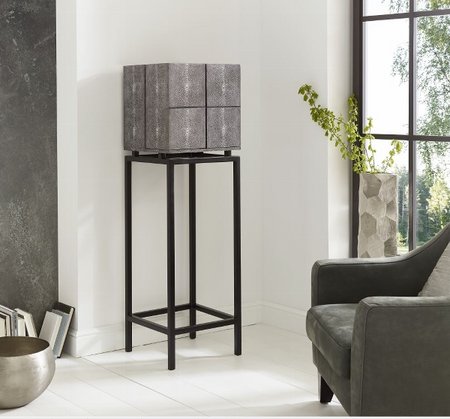 | Treasure Schatzkästchen – Schrank mit Rochenimitat - von LIVINGforme online kaufen bei LIVINGforme.