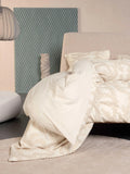 Essenza Eleria Jacquard-Bettwäsche mit Blättermuster in Haferbeige