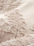 Essenza Eleria Jacquard-Bettwäsche mit Blättermuster in Haferbeige – Ansicht 5
