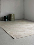 Meditation Coral Shell Beige Organischer Teppich Teppich Louis de Poortere