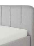 Abgerundetes Kopfteil im Detail, Oslo Polsterbett in Silver #Silver
