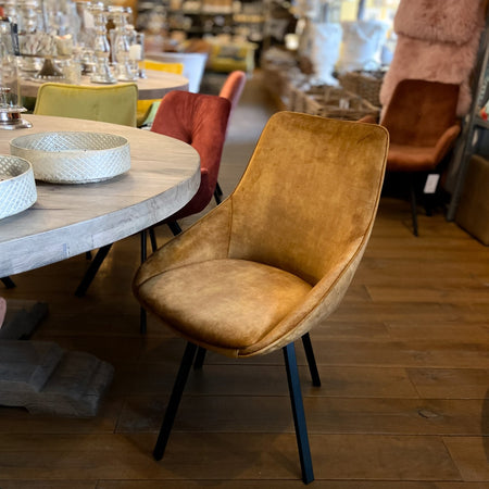 Stuhl | Samtstuhl - Dining Chair | "Claire" in Bernstein mit Drehfunktion -  von LIVING online kaufen bei LIVINGforme.