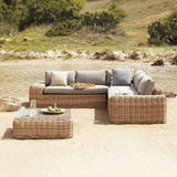 Lounge | Outdoor Ecklounge für 6 Personen – Beach Club Rattan Lounge Set inkl. Tisch & Hocker (natur/hellgrau) - von LIVING online kaufen bei LIVINGforme.